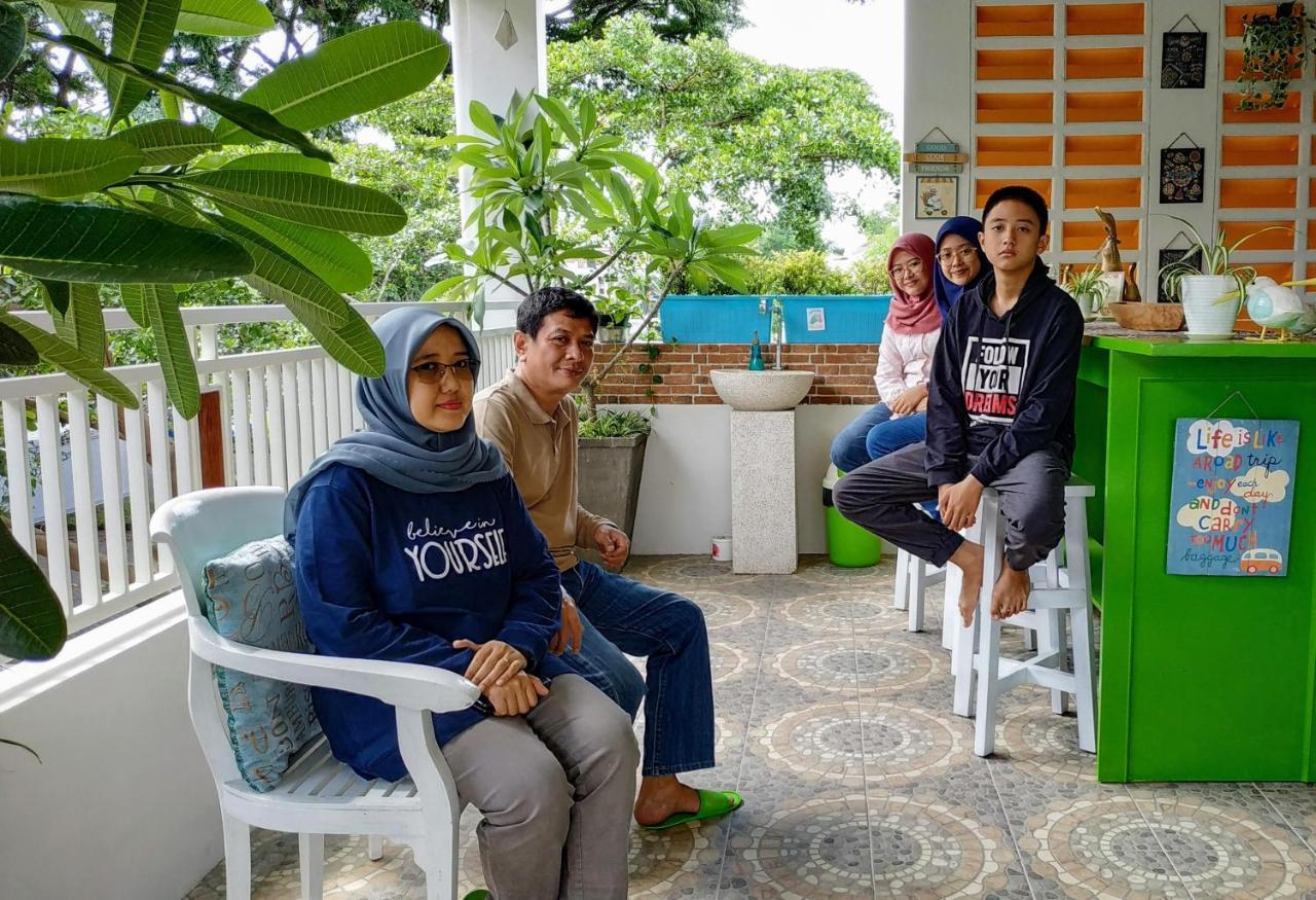 Inni Homestay Malang Ngoại thất bức ảnh