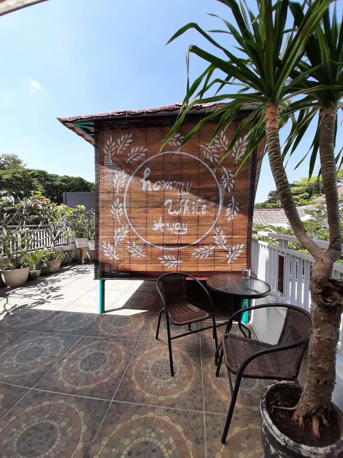Inni Homestay Malang Ngoại thất bức ảnh