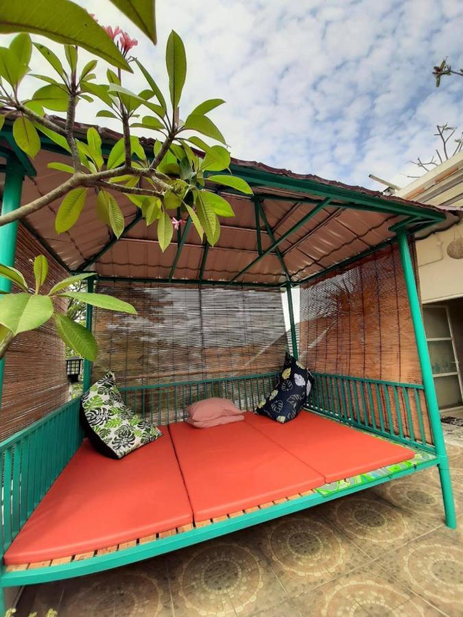 Inni Homestay Malang Ngoại thất bức ảnh